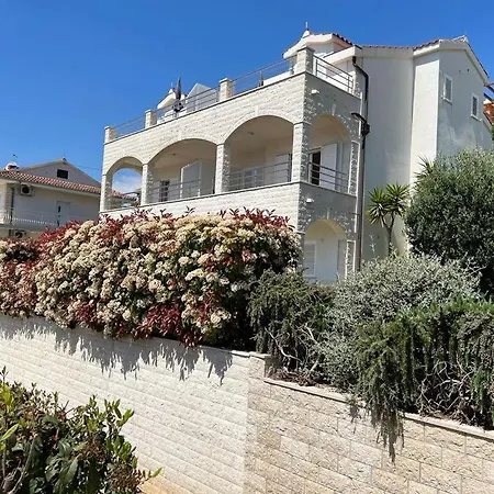 Marta Τρογκίρ